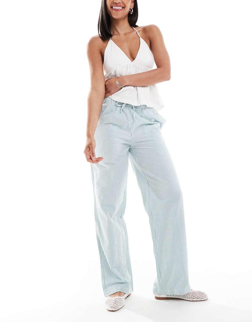 Superdry - Elastische Hose aus Baumwolle in Kalkweiß mit Streifen in Pfefferminz-Grün von Superdry