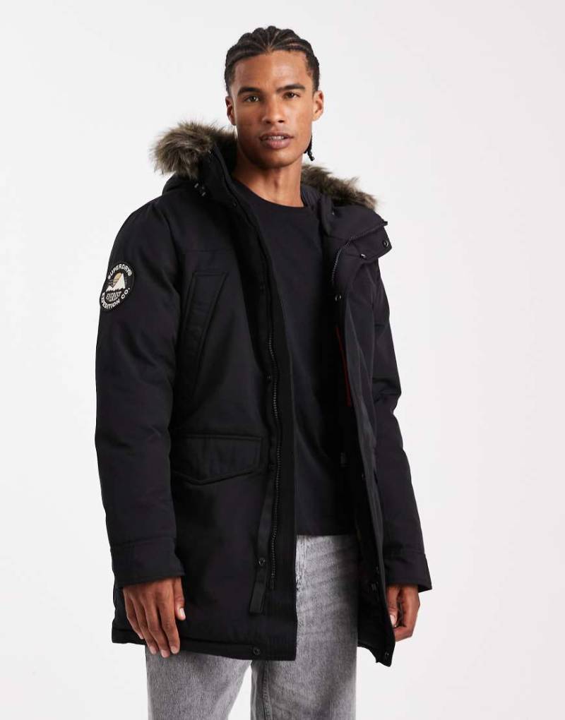 Superdry - Everest - Parka-Jacke in Tiefschwarz mit Kunstpelz von Superdry