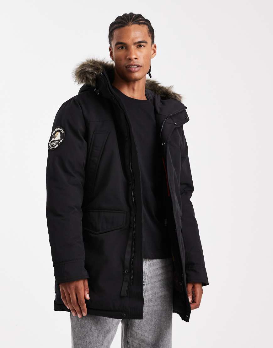 Superdry - Everest - Parka-Jacke in Tiefschwarz mit Kunstpelz von Superdry