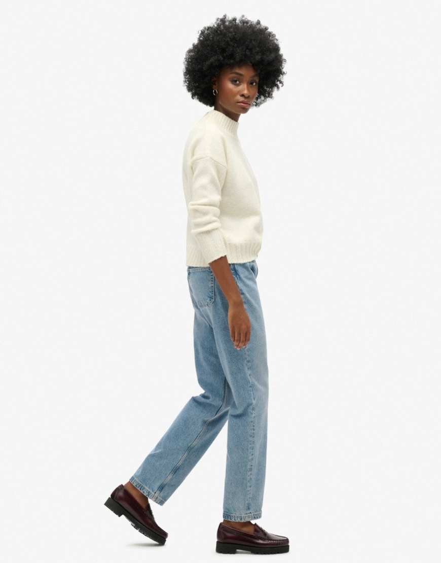 Superdry - Gerade geschnittene Jeans in Hibiskus:Creme/Rose mit mittelhohem Bund-Blau von Superdry