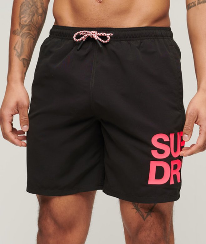 Superdry Herren 17-Zoll Sportswear Badeshorts aus Recyceltem Material mit Logo Schwarz - Größe: L von Superdry