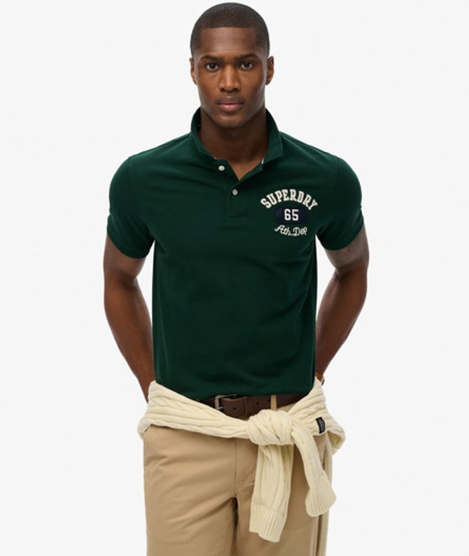 Superdry Herren Klassisches Poloshirt mit Applikation Green - Größe: XL Superdry Herren Klassisches Poloshirt mit Applikation Green - Größe: XL von Superdry