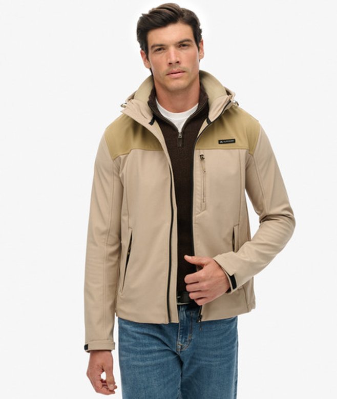 Superdry Herren Kapuzen-softshell Trekker Jacke Beige - Größe: S von Superdry