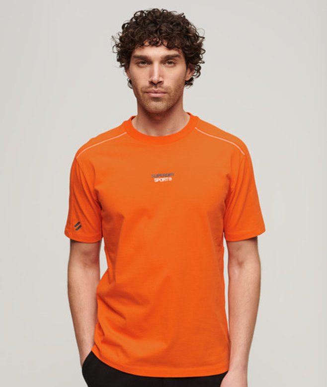 Superdry Herren Orange Locker Geschnittenes Sport Tech T-Shirt mit Logo, Größe: M von Superdry