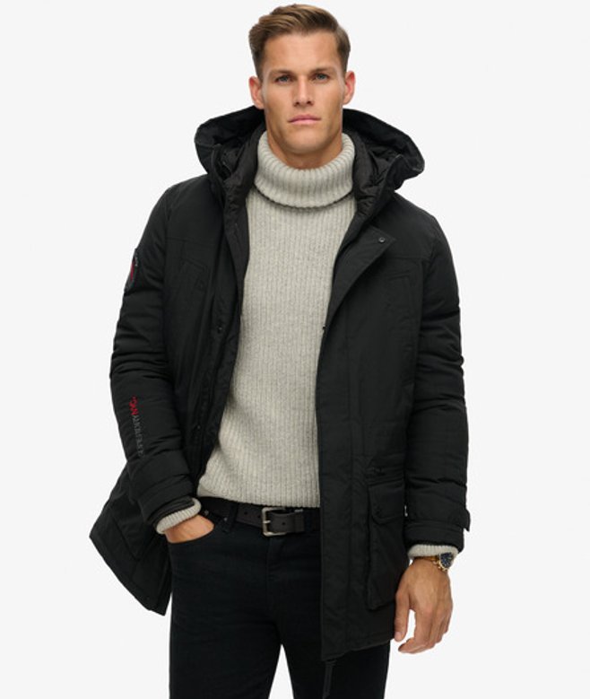 Superdry Herren Schwarz Wattierter City Parka mit Logo-Patch, Größe: L Superdry Herren Schwarz Wattierter City Parka mit Logo-Patch, Größe: L von Superdry