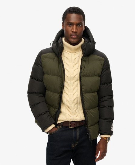 Superdry Herren Schwarz und Kaki Sport Steppjacke in mit Kapuze Blockfarben, Größe: L von Superdry