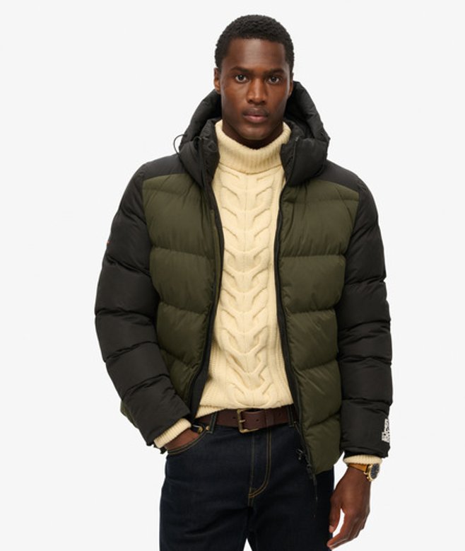 Superdry Herren Sport Steppjacke in Blockfarben mit Kapuze Schwarz - Größe: XL von Superdry