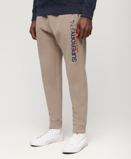 Superdry Herren Sportswear Logo Jogginghosen in Karottenform Beige - Größe: L von Superdry