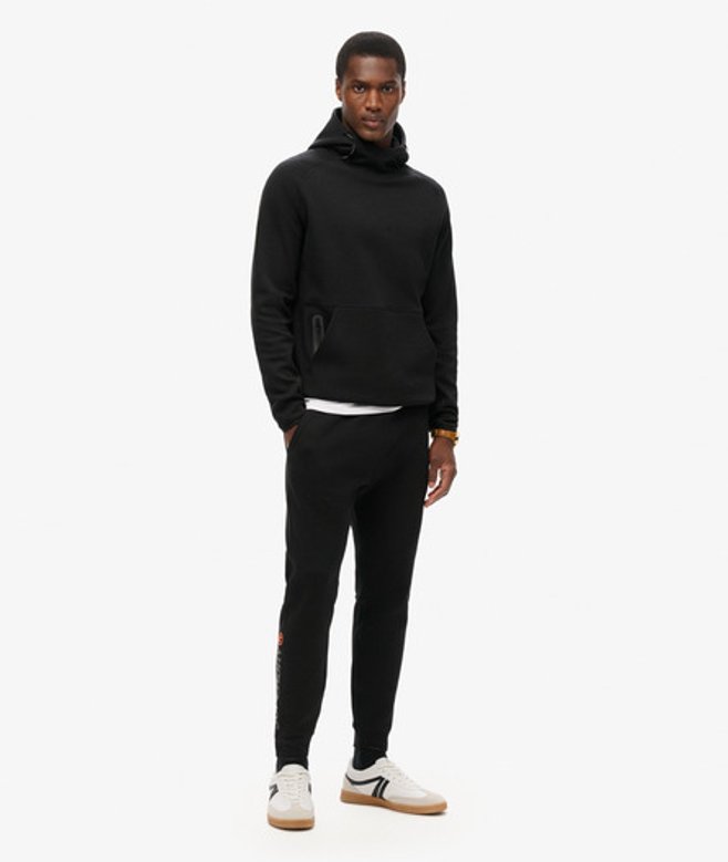 Superdry Herren Tech Jogginghose in Karottenpassform mit Logo Schwarz - Größe: Xxl von Superdry