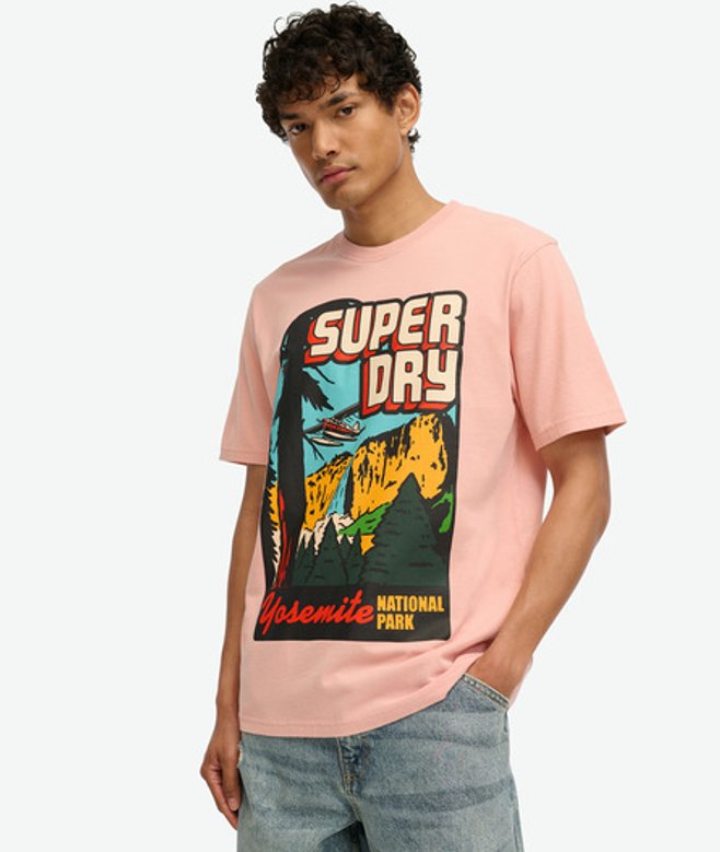 Superdry Herren Travel Postcard T-shirt mit Grafikprint Pink - Größe: M von Superdry