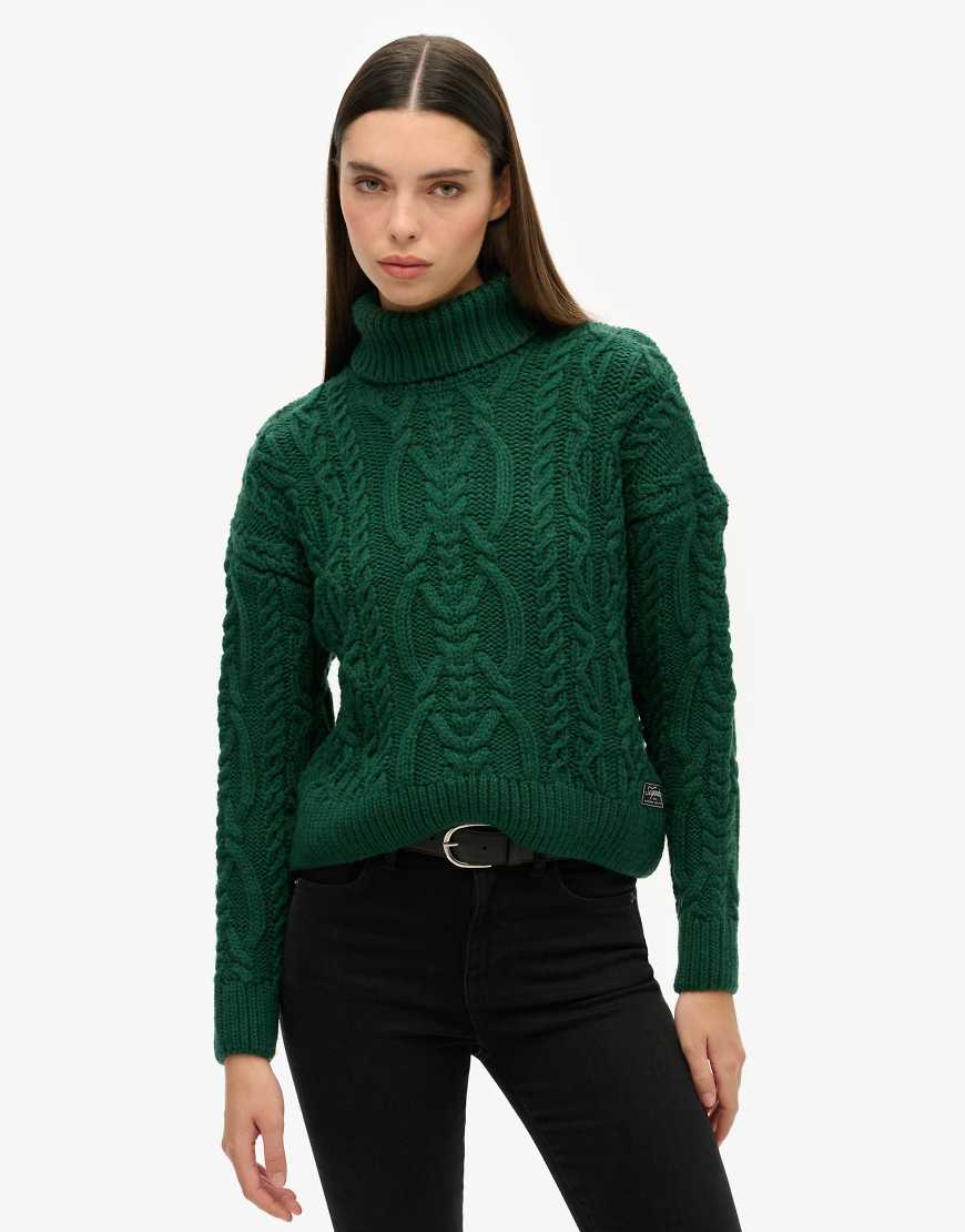 Superdry - Hochgeschlossener Vintage-Strickpullover in Piniengrün mit Zopfmuster von Superdry