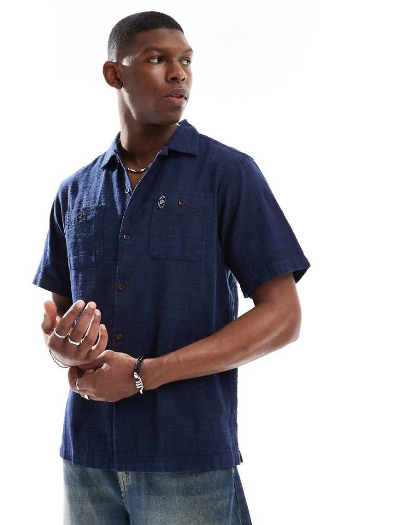 Superdry - Kurzärmliges, strukturiertes Hemd in Lauren-Marineblau von Superdry