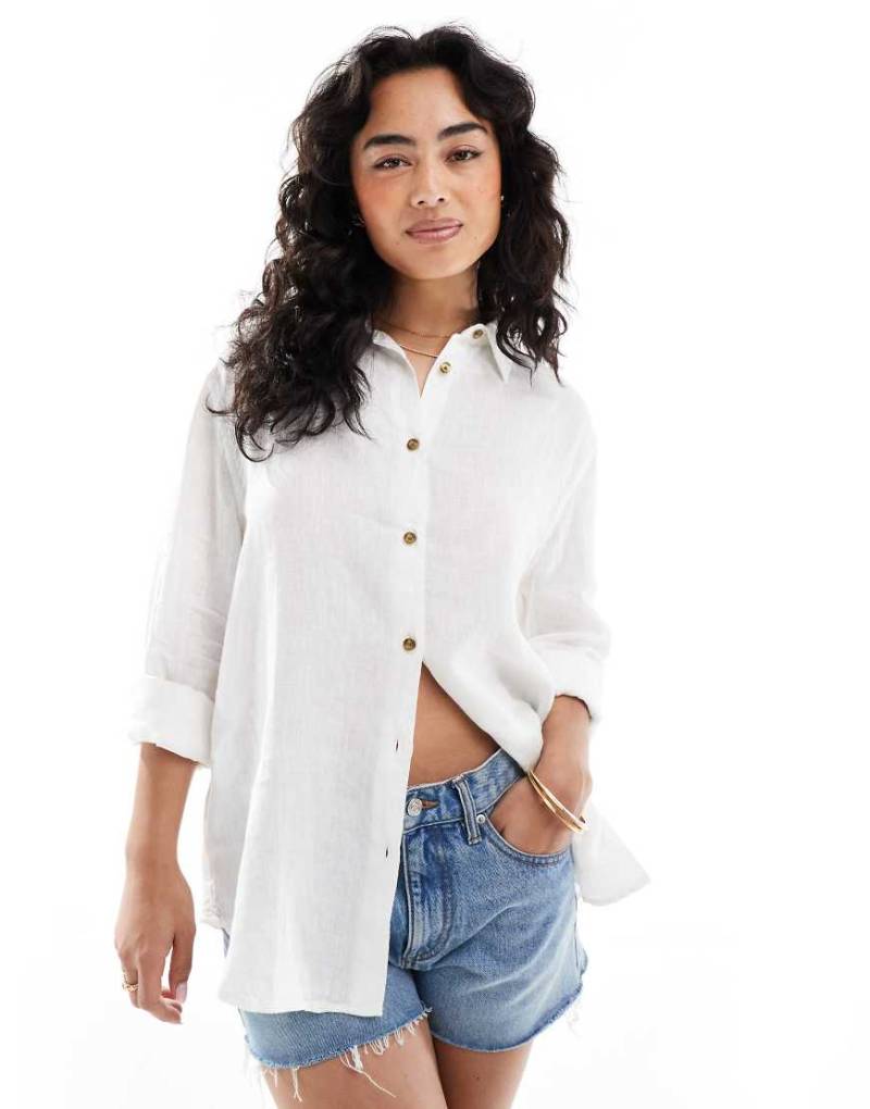 Superdry - Lässiges Boyfriend-Hemd aus Leinen in optischem Weiß von Superdry