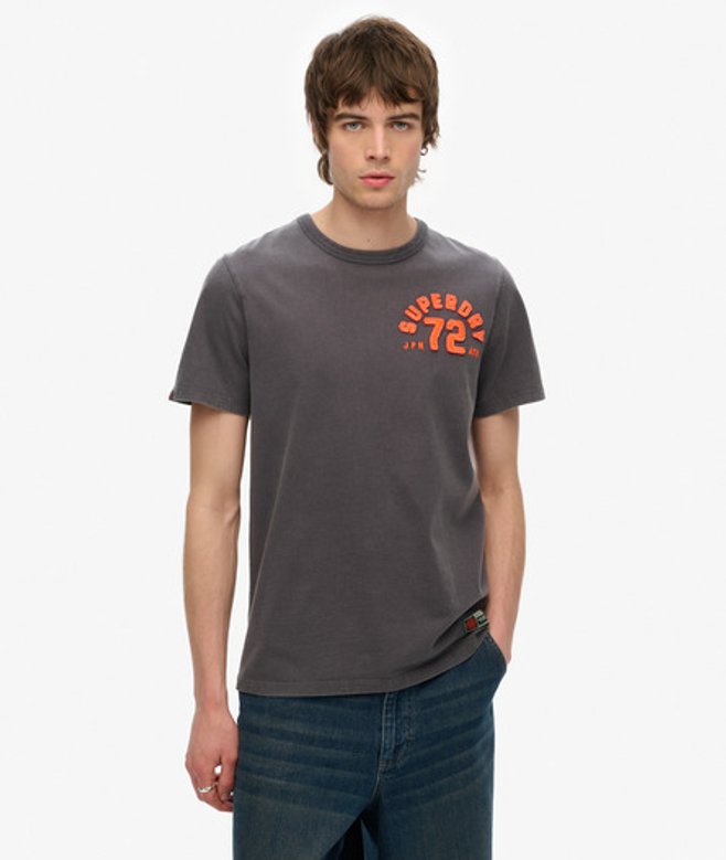 Superdry Herren Baumwolle Logo Vintage Athletic Kurzarm-T-Shirt, Dunkelgrau & Orange - Größe: XXL von Superdry