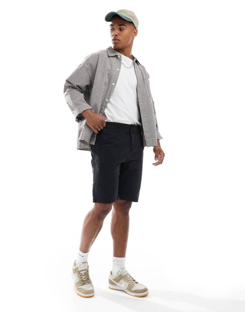 Superdry - Officer - Chino-Shorts in verwaschenem Schwarz-Grau von Superdry