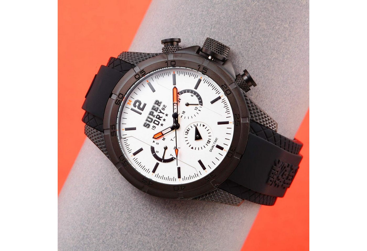 Superdry Quarzuhr, Herren Multi Zifferblatt Quarz Uhr mit Silikon Armband SYG257B von Superdry