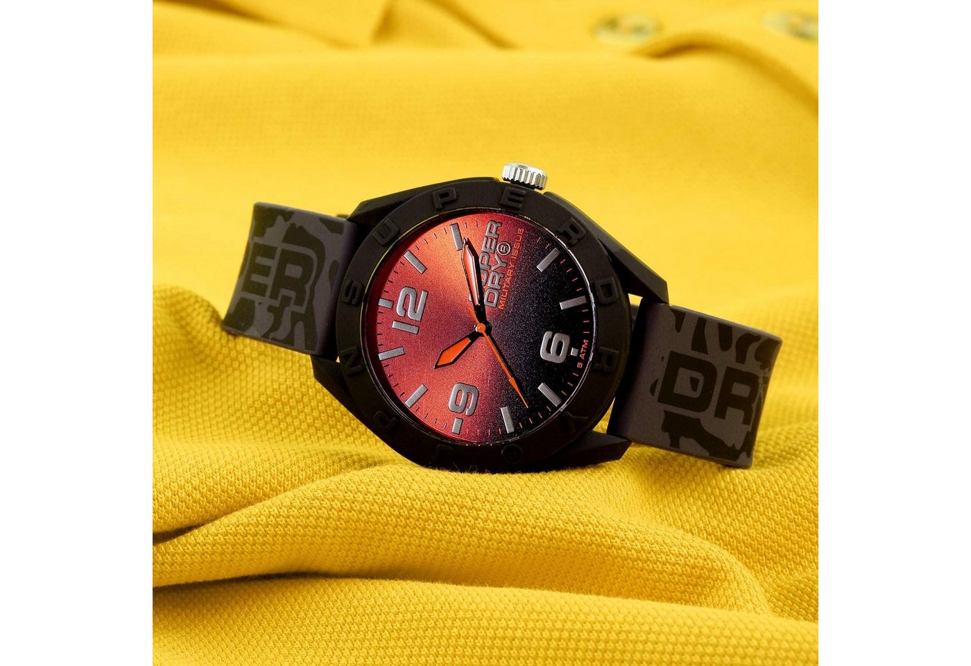 Superdry Quarzuhr, Superdry Herren Analog Quarz Uhr mit Silikon Armband SYG242E von Superdry