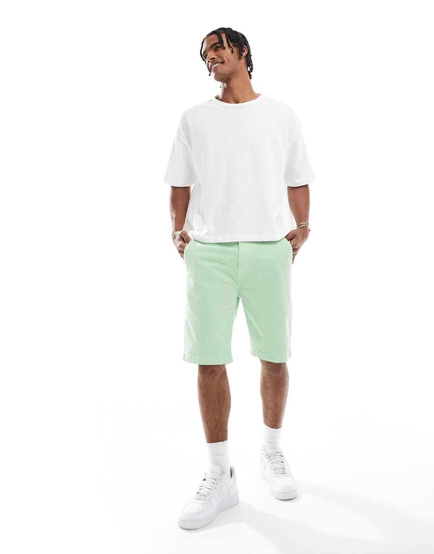 Superdry - Vintage International - Shorts in verwaschenem Grün von Superdry