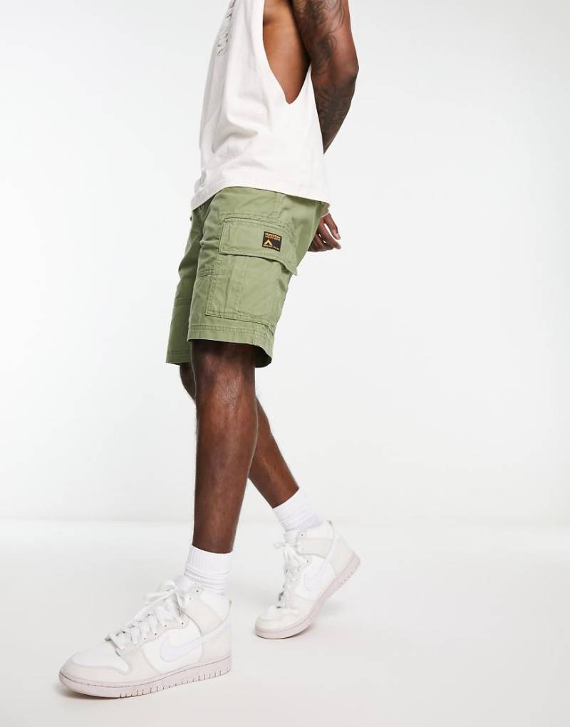 Superdry - Vintage - Schwere Cargo-Shorts in Khaki-Grün von Superdry