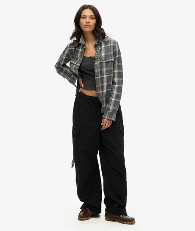 Superdry Damen Weit Geschnittene Parachute Hose Schwarz - Größe: M/L von Superdry
