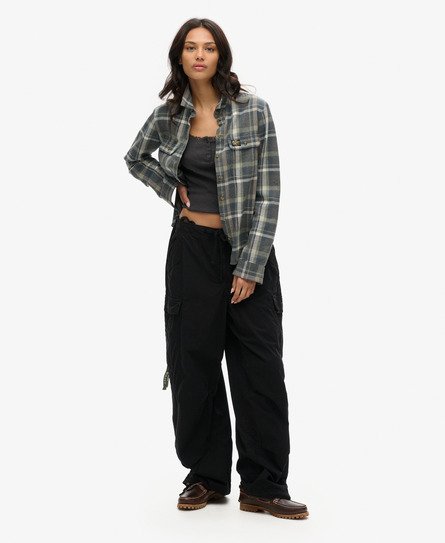 Superdry Women's Weit Geschnittene Parachute Hose Schwarz - Größe: S/M von Superdry