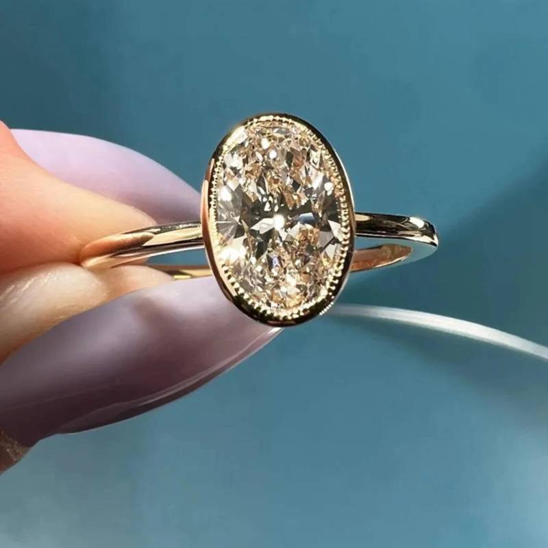 Luxus Vintage Moissanite Ring, Oval Ehering, Kathedrale + Lünette Set 14K Solid Goldring von SuperfineNYC