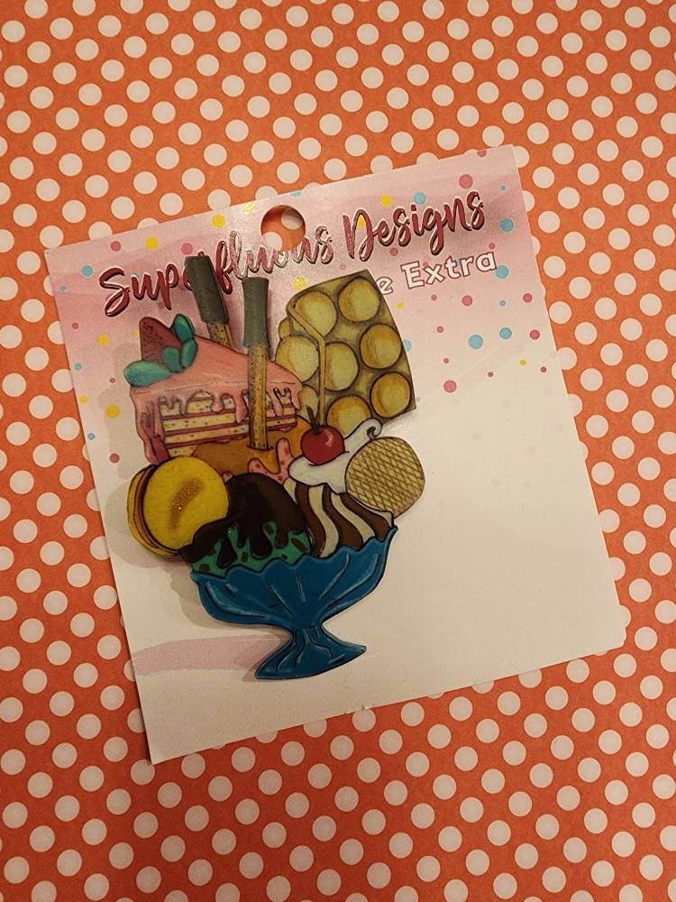 Süße Und Salzige Eisbecher Brosche Süße Und Salzige Eisbecher Brosche von SuperfluousDesign