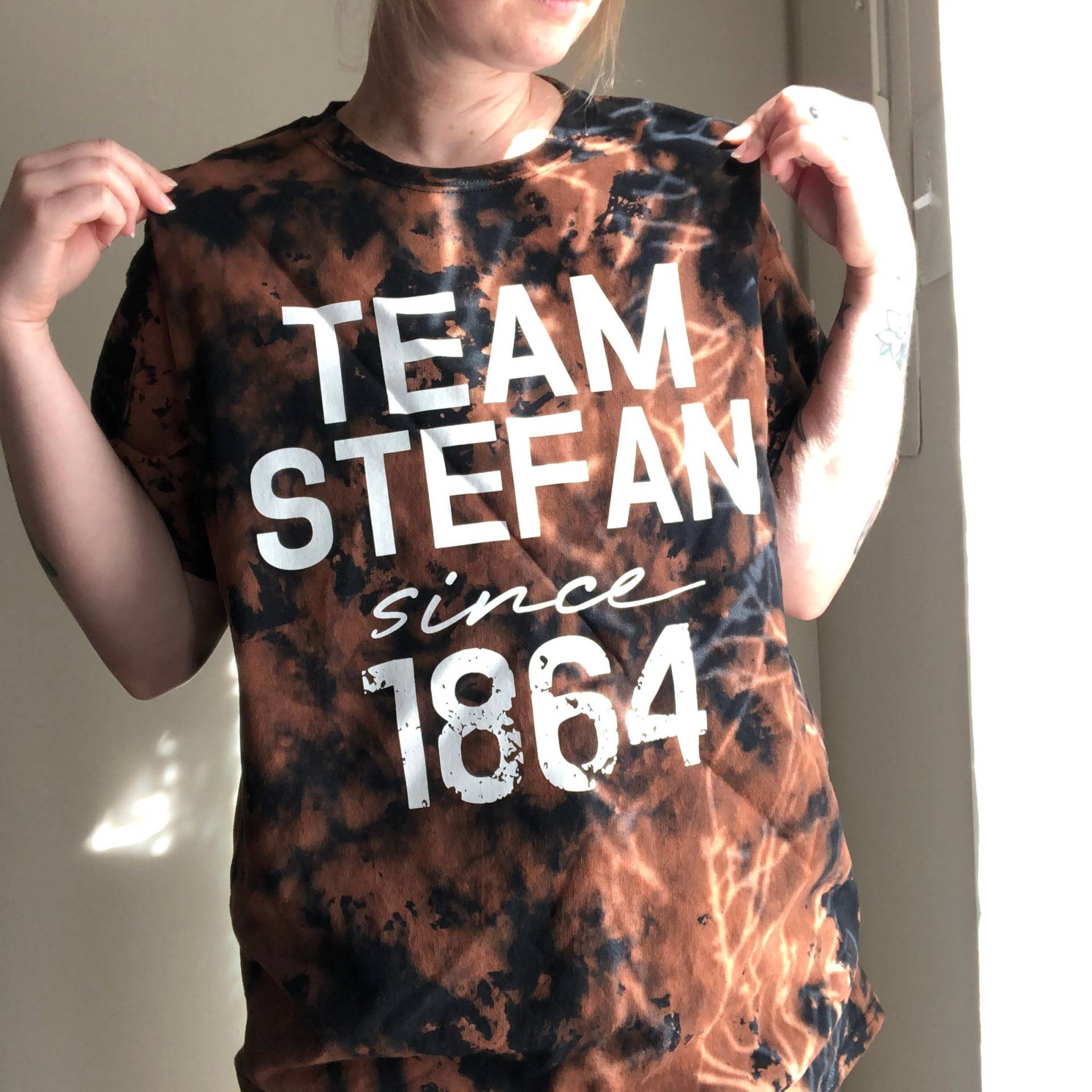 Team Stephen Seit 1864 Schwarzes Gebleichtes T-Shirt - Shirt Vampirshirt von Superluckydesigns