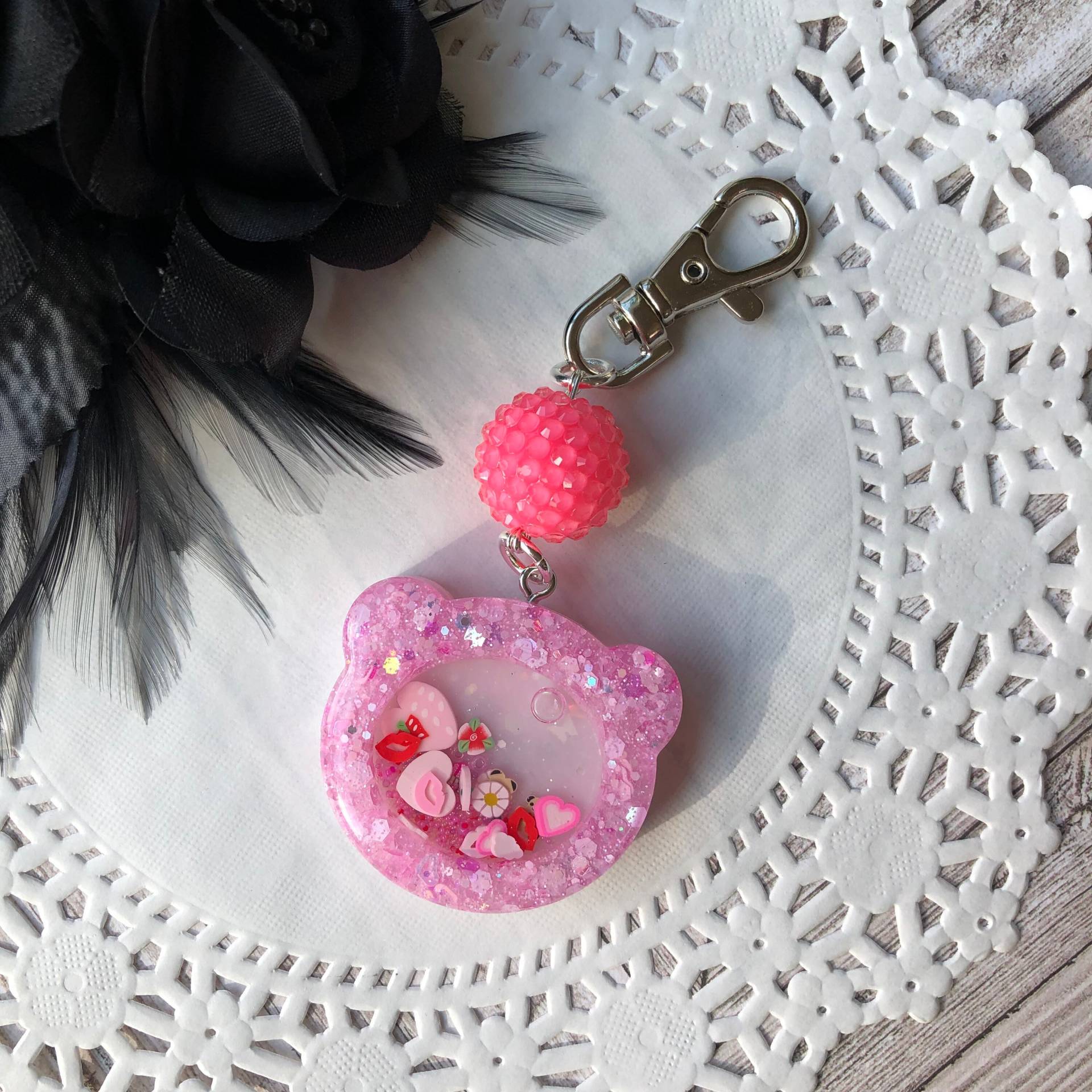 Valentinstags-Themen-Pinker Bär-Shaker-Schlüsselanhänger Aus Resin - Mit Strasssteinen Rosa von Superluckydesigns