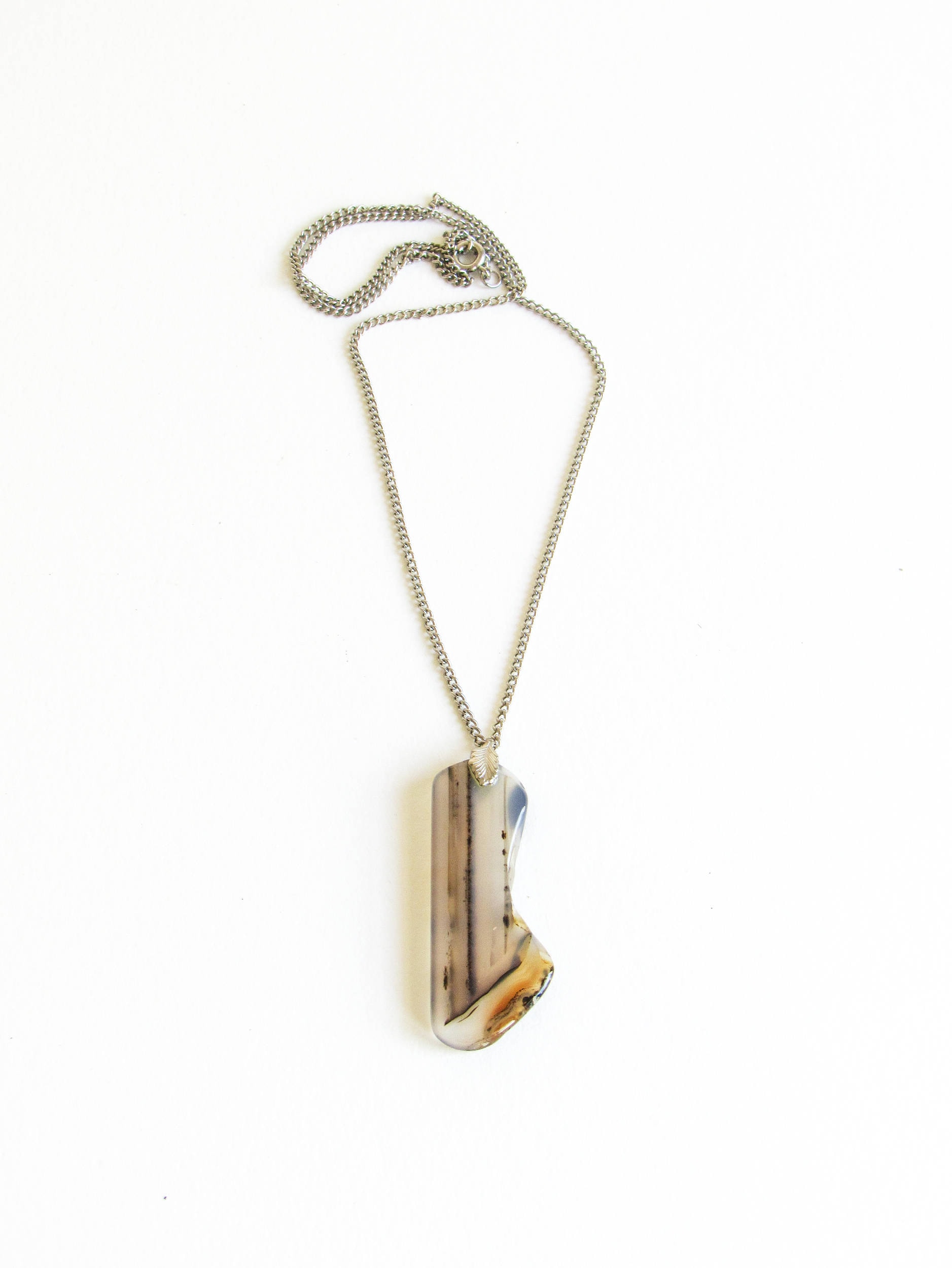 Moosachat Scheibe Vintage Halskette An Einer Silberfarbenen Kette Moosachat Scheibe Vintage Halskette An Einer Silberfarbenen Kette von SurLhistoire