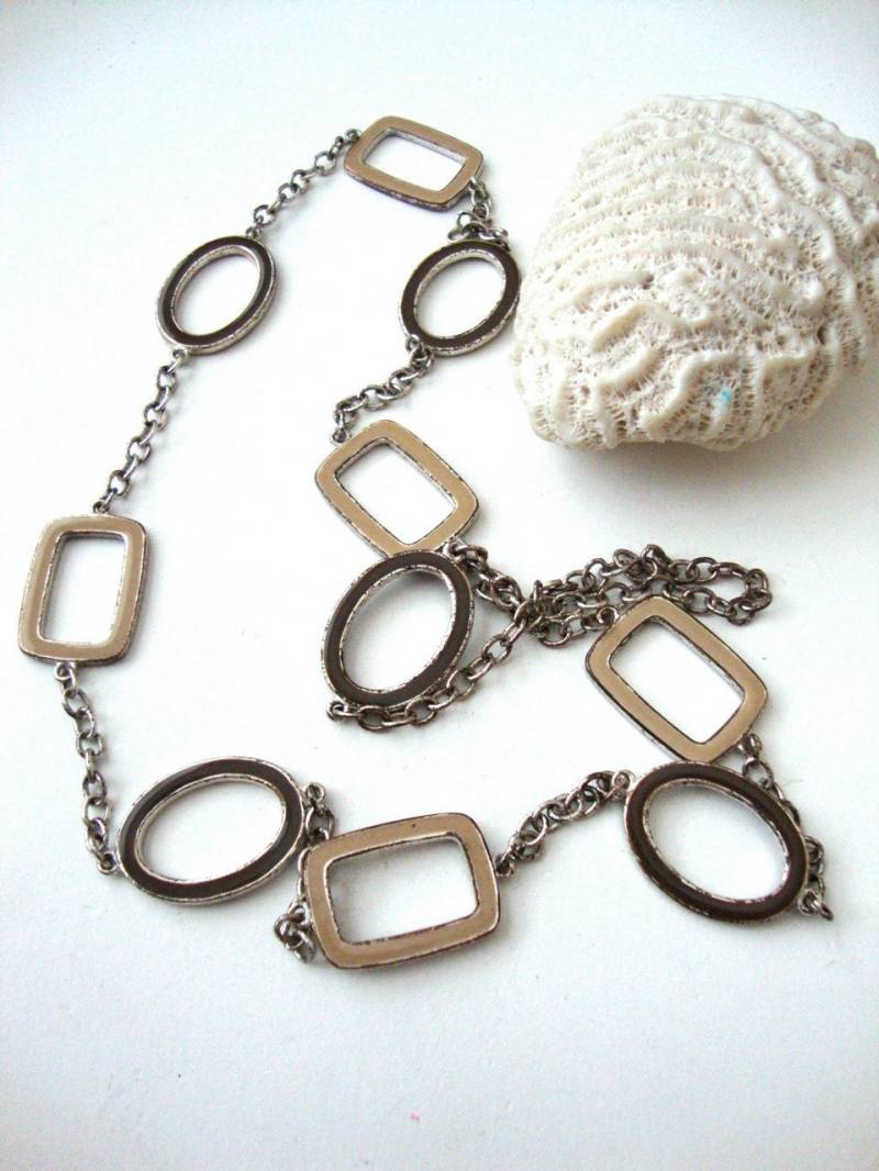 Rectangle Geometric Halskette Beige Rectangles Vintage Emaille Rechteck Und Ovale Halskette Rectangle Geometric Halskette Beige Rectangles Vintage Emaille Rechteck Und Ovale Halskette von SurLhistoire
