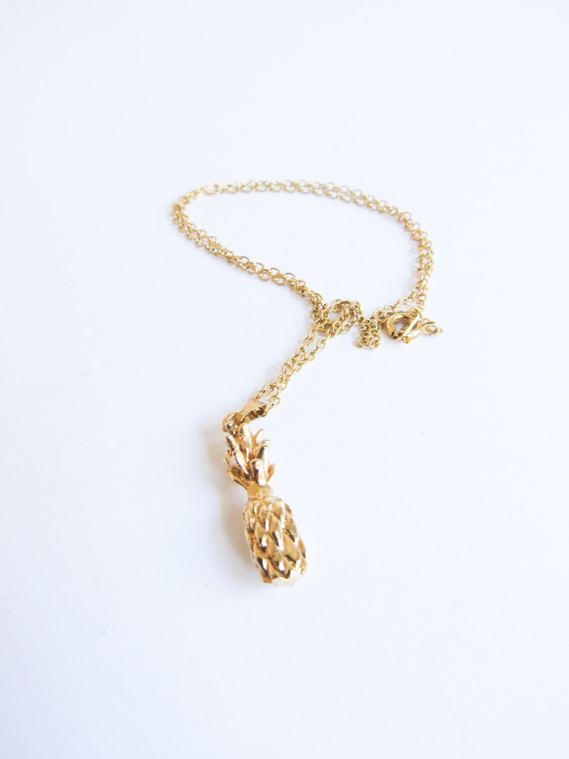 Vintage Ananas Kette/Anhänger Gold Vintage Ananas Kette/Anhänger Gold von SurLhistoire