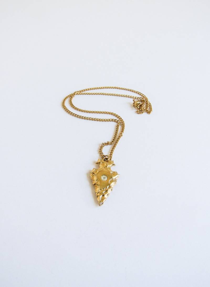 Vintage Pfeilspitzen-Halskette Mit Strass/Unisex Vintage Pfeilspitzen-Halskette Mit Strass/Unisex von SurLhistoire