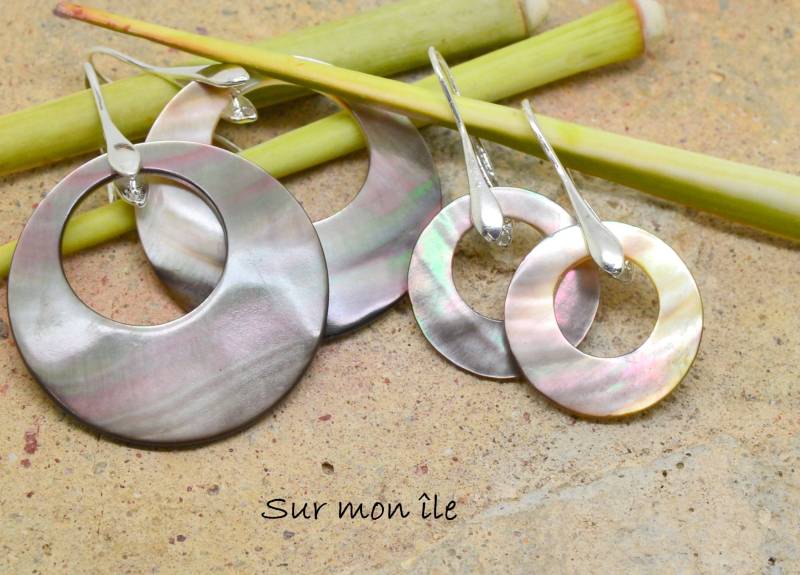 Ohrringe, Kreis, Perlmutt, Silberne Metallhaken von SurMonIleCreations