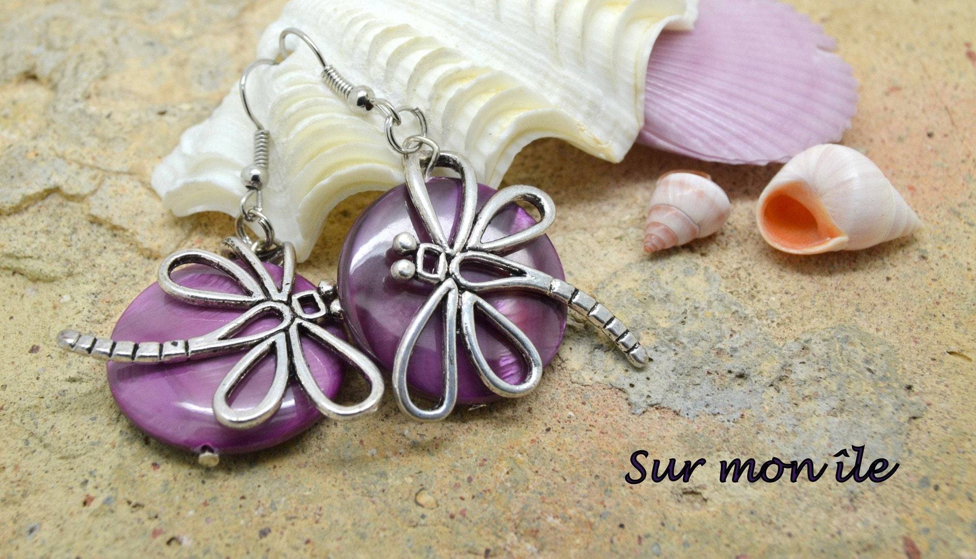 Ohrringe, Perlmuttscheibe, Lila, Libelle, Silbernes Metall Ohrringe, Perlmuttscheibe, Lila, Libelle, Silbernes Metall von SurMonIleCreations