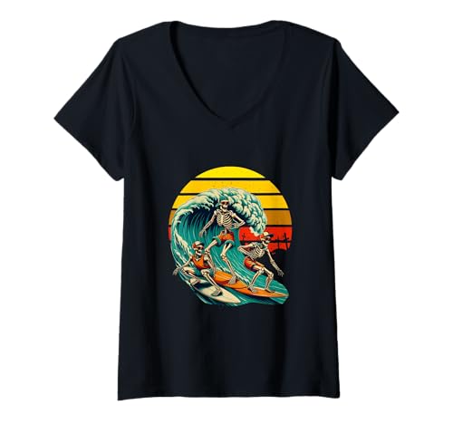 Damen Vintage Retro Three Funny Skeletons Surfing Surfer Halloween T-Shirt mit V-Ausschnitt Damen Vintage Retro Three Funny Skeletons Surfing Surfer Halloween T-Shirt mit V-Ausschnitt von Surf Halloween Costume