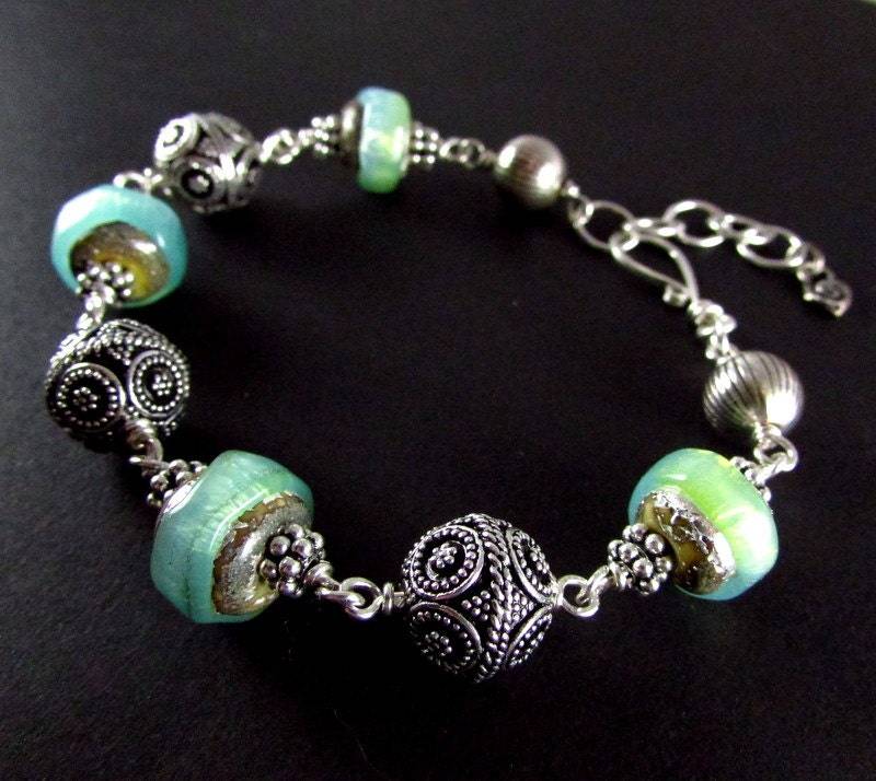 Chunky Lampword Perle Und Artisan Sterling Silber Bali Perlenarmband Chunky Lampword Perle Und Artisan Sterling Silber Bali Perlenarmband von SurfAndSand