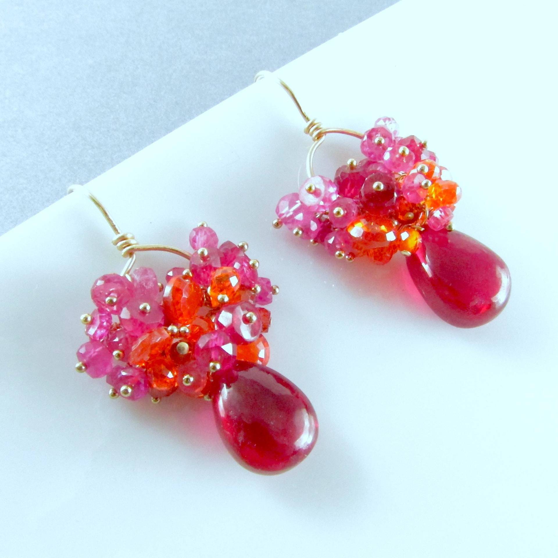Rubelite Corundum Quarz Mit Rosa Saphiren, Topas Und Rubelite Corundum Quarz Mit Rosa Saphiren, Topas Und von SurfAndSand