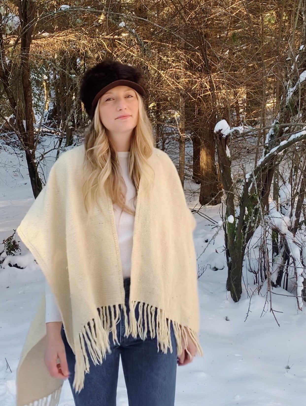 70Er Jahre Wolle Fransen Schal | Boho Ceremony Poncho Shrug Wollschal Wrap Naturwolle Strickschal von SurfandtheCity