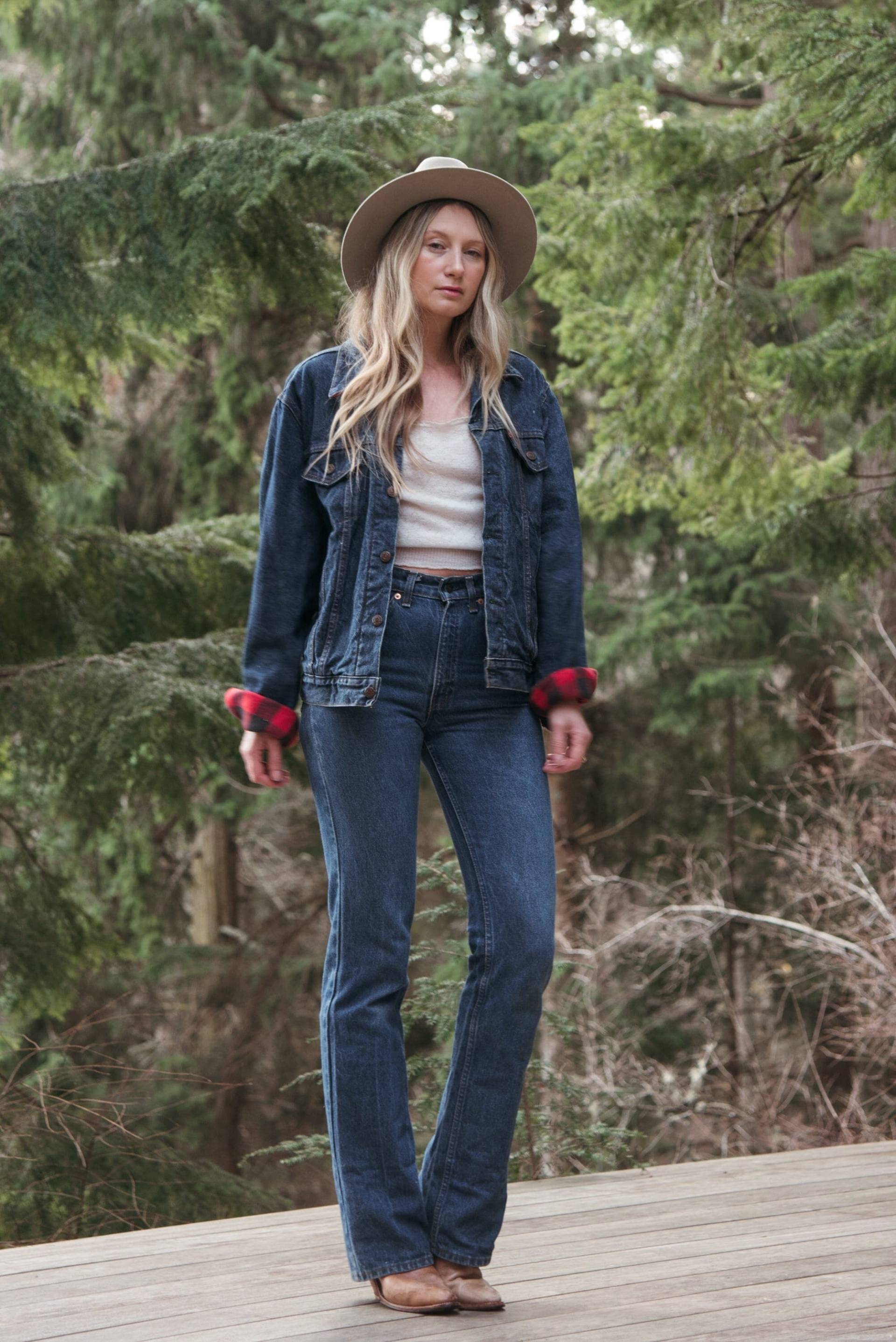 Vintage Levis Jeansjacke, Rot + Schwarze Decke Gefüttert Levi Jacke 80Er 90Er Grunge Boho Blue Jean von SurfandtheCity