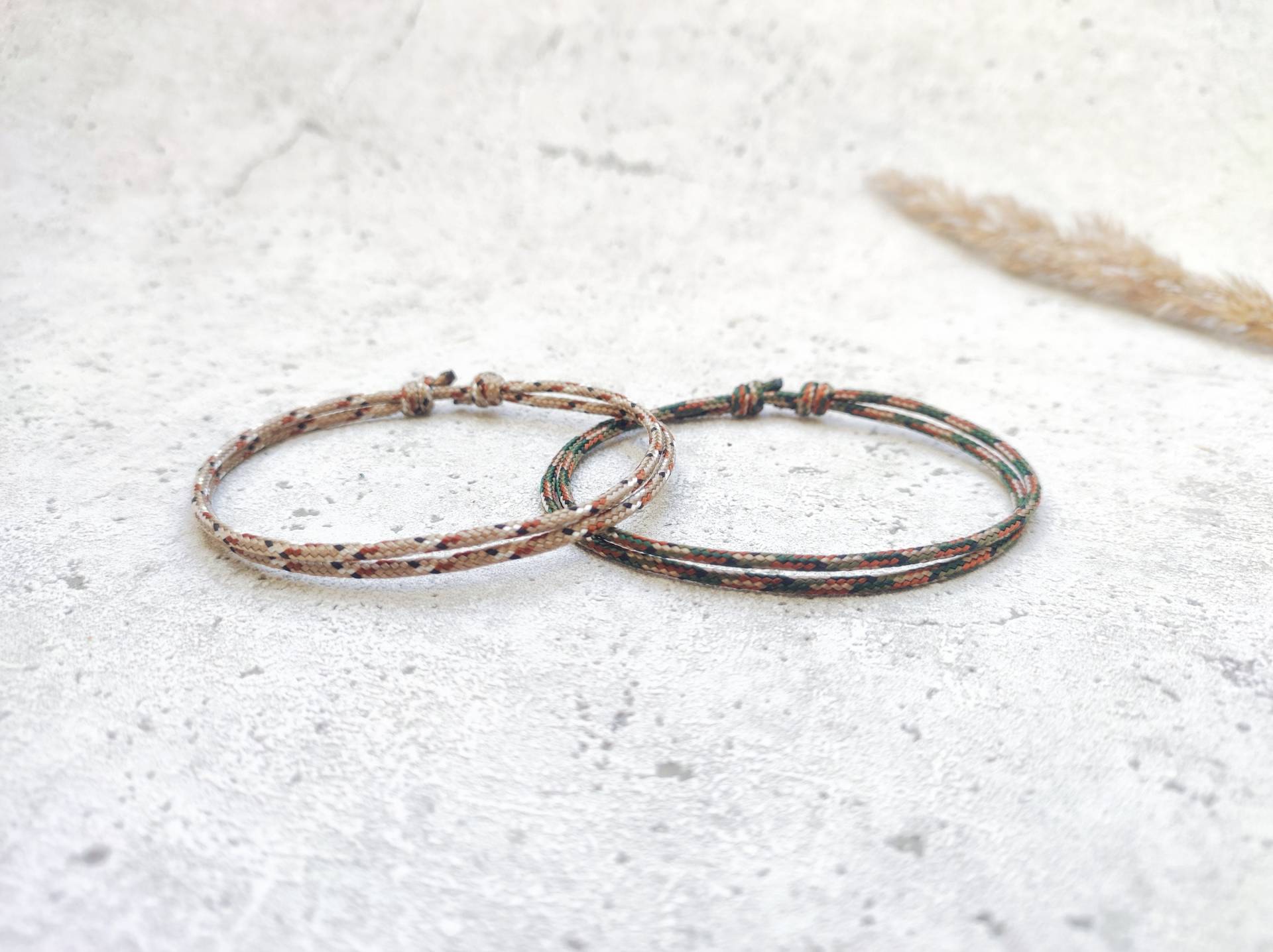 Surfbalance Feine Partnerarmbänder 2Er Set, Paracord, Minimalistisch, Segeltau, Geschenk, Freundschaftsarmband Surfbalance Feine Partnerarmbänder 2Er Set, Paracord, Minimalistisch, Segeltau, Geschenk, Freundschaftsarmband von Surfbalance