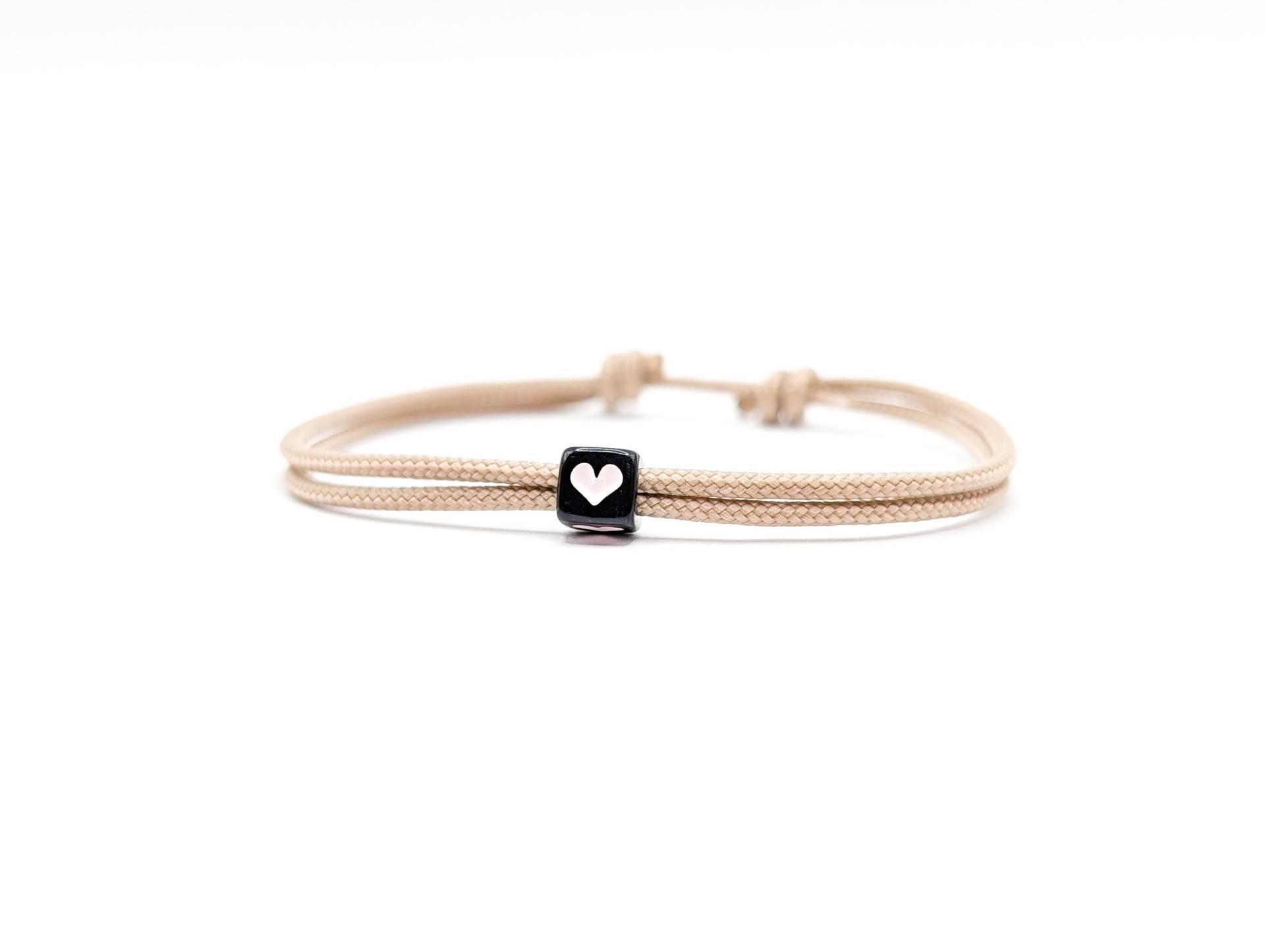 Surfbalance Feines Armband Mit Herzperle, Paracord, Minimalistisch, Segeltau, Geschenk, Freundschaftsarmband Surfbalance Feines Armband Mit Herzperle, Paracord, Minimalistisch, Segeltau, Geschenk, Freundschaftsarmband von Surfbalance
