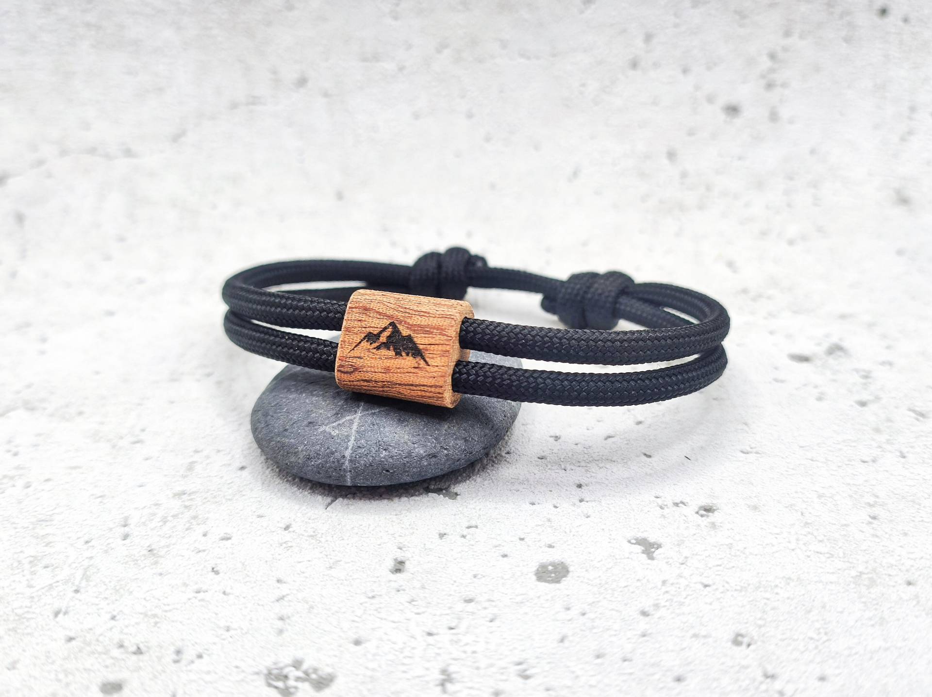 Surfbalance Holzarmband Aus Segeltau Mit Gravur, Minimalistisch, Paracord, Surferarmband, Geschenkidee Surfbalance Holzarmband Aus Segeltau Mit Gravur, Minimalistisch, Paracord, Surferarmband, Geschenkidee von Surfbalance