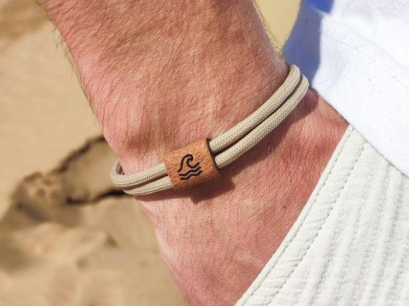 Surfbalance Holzarmband Aus Segeltau Mit Gravur, Minimalistisch, Paracord, Surferarmband, Geschenkidee Surfbalance Holzarmband Aus Segeltau Mit Gravur, Minimalistisch, Paracord, Surferarmband, Geschenkidee von Surfbalance
