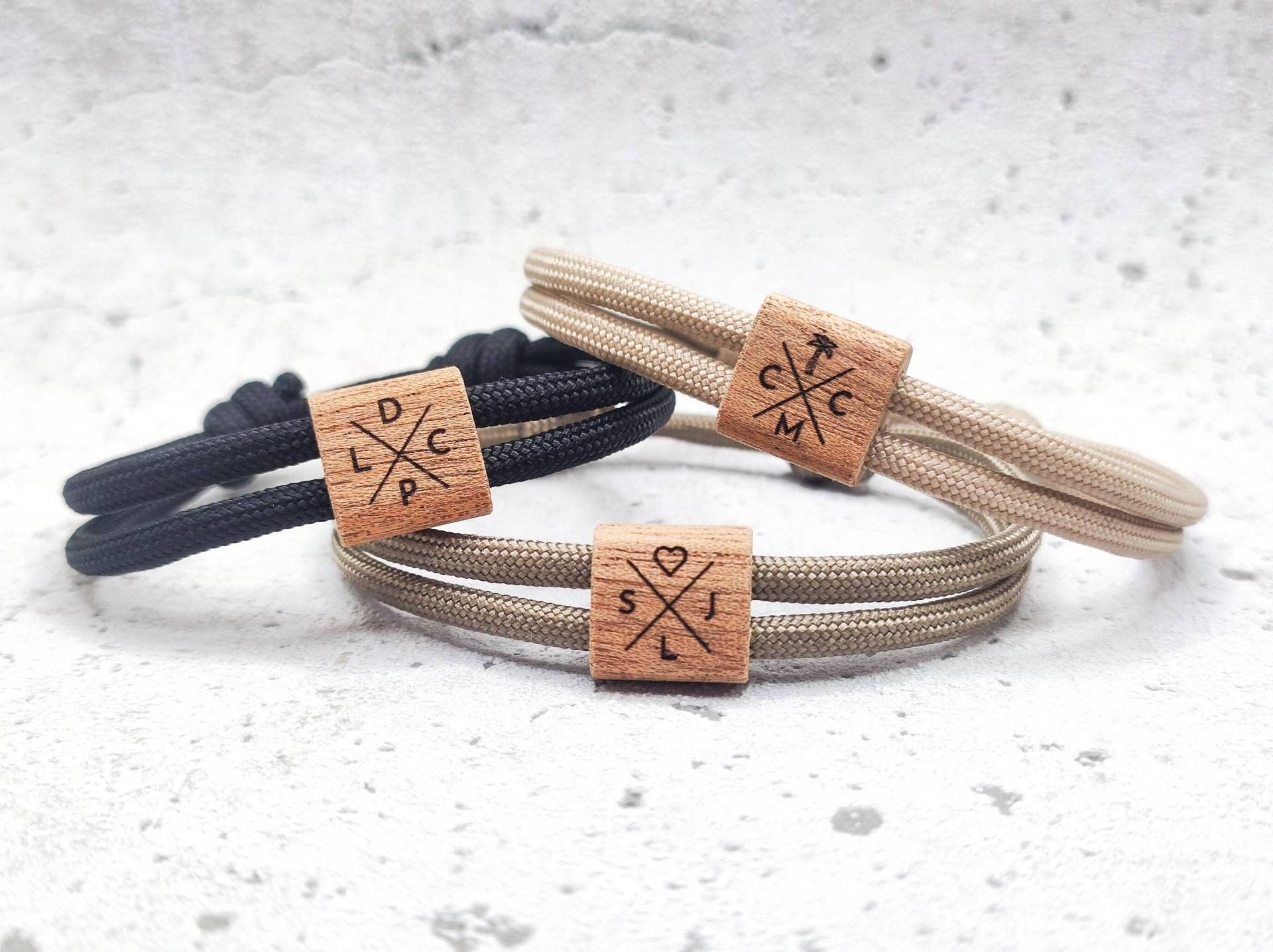 Surfbalance Holzarmband Personalisierbar Mit Wunschgravur, Segeltau Armband, Minimalistisch, Paracord, Surferarmband, Geschenkidee Surfbalance Holzarmband Personalisierbar Mit Wunschgravur, Segeltau Armband, Minimalistisch, Paracord, Surferarmband, Geschenkidee von Surfbalance