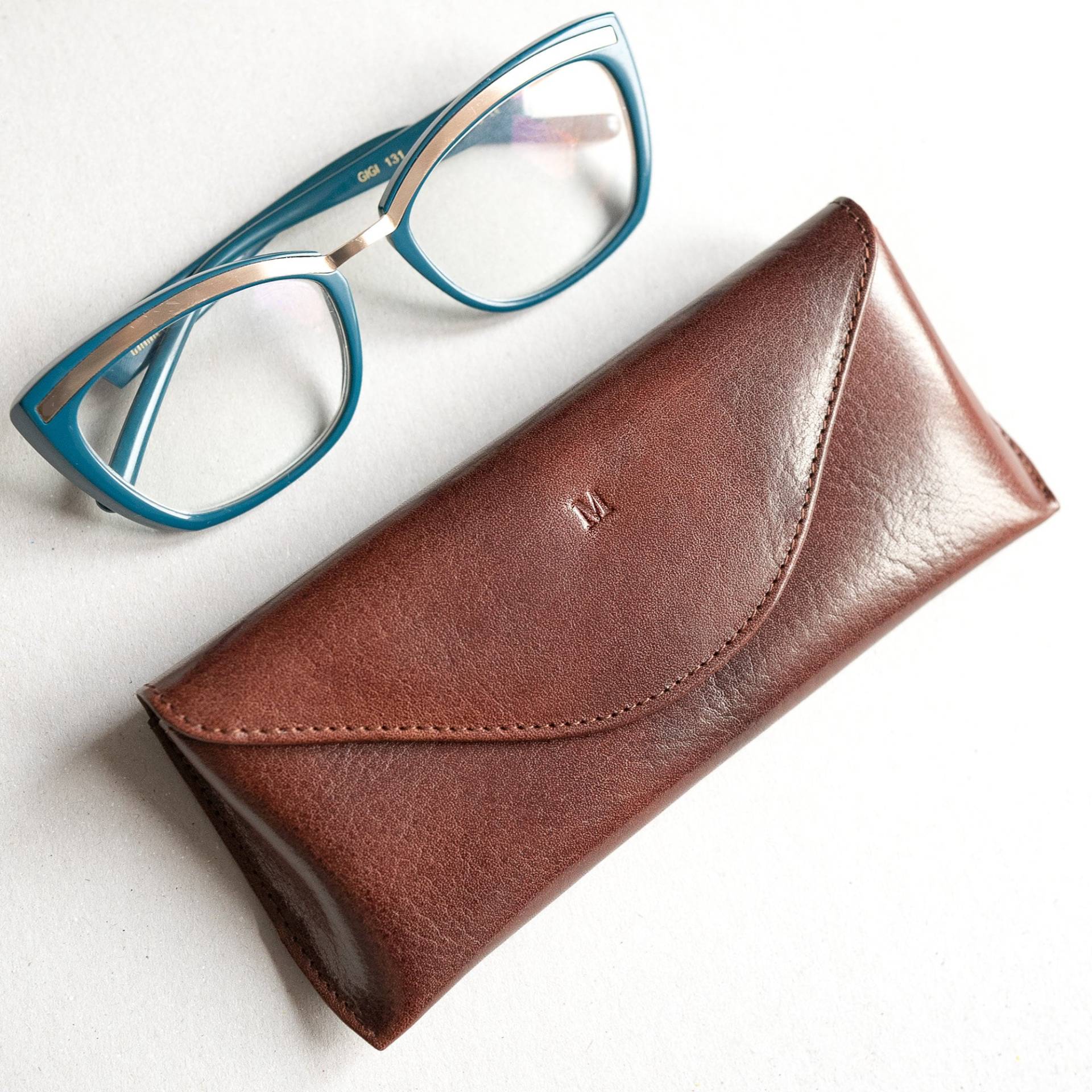 Leder Brillenetui Personalisiert, Mit Magnetverschluss, Kartenhalter, Herren Geburtstagsgeschenk Leder Brillenetui Personalisiert, Mit Magnetverschluss, Kartenhalter, Herren Geburtstagsgeschenk von SurfingBison