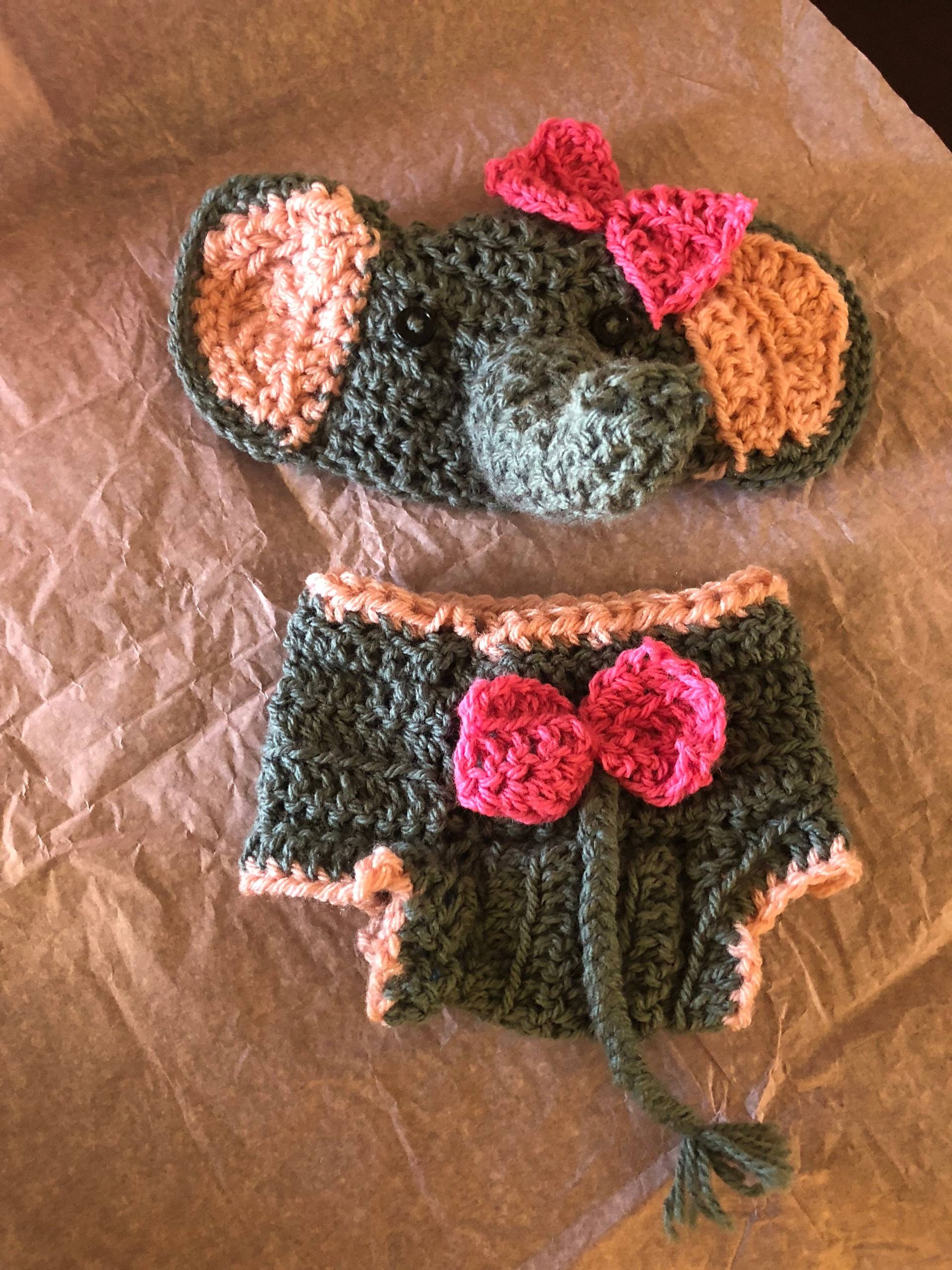 Personalisierter Gehäkelter Babyartikel, Bestickt Mit Namen Des Babys Personalisierter Gehäkelter Babyartikel, Bestickt Mit Namen Des Babys von SurpriseFairyCrafts