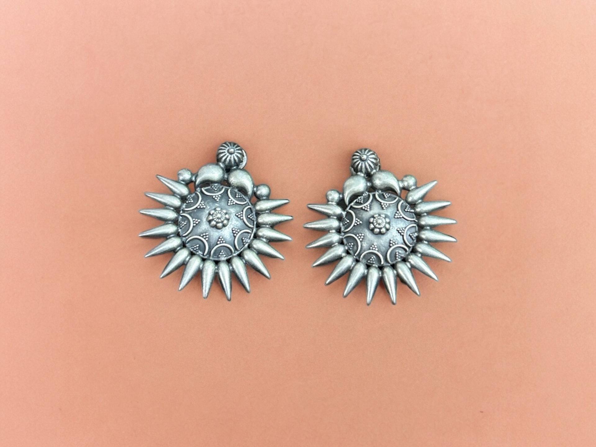 Sonne Ohrstecker, Solide 925 Sterling Silber Ohrstecker Zurück Drücken, Oxidierte Ohrringe, Vintage Stil Schmuck Geschenk Für Sie von SurrekhaCollections