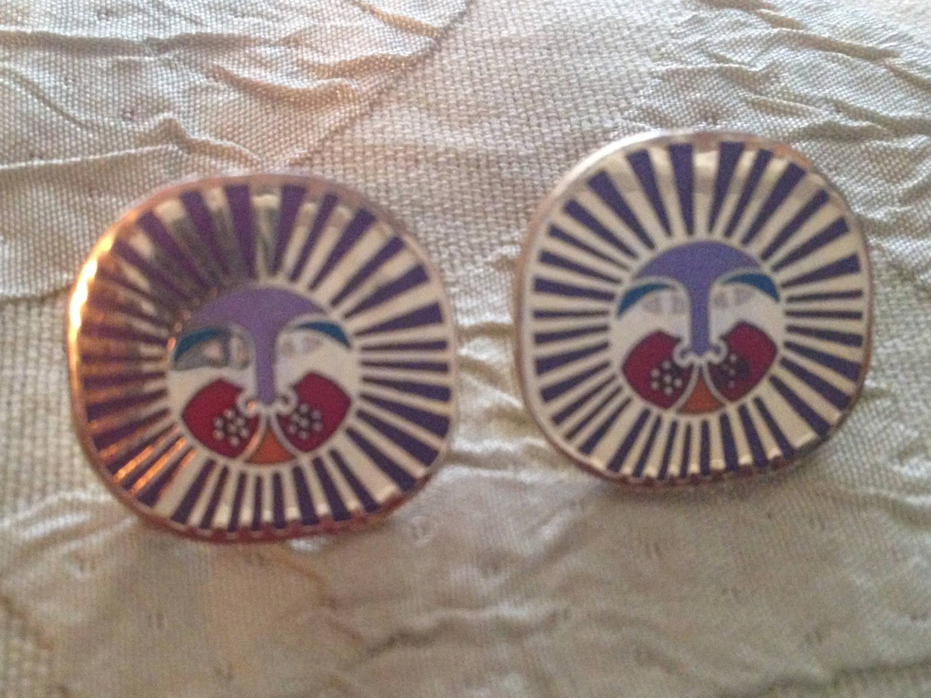 Laurel Burch Leonardo Löwengesicht Katze Cloisonne Ohrringe Post Back Vintage Schmuck 1980Er Jahre Rot Lila Gold Rar Laurel Burch Leonardo Löwengesicht Katze Cloisonne Ohrringe Post Back Vintage Schmuck 1980Er Jahre Rot Lila Gold Rar von SurrenderDorothy