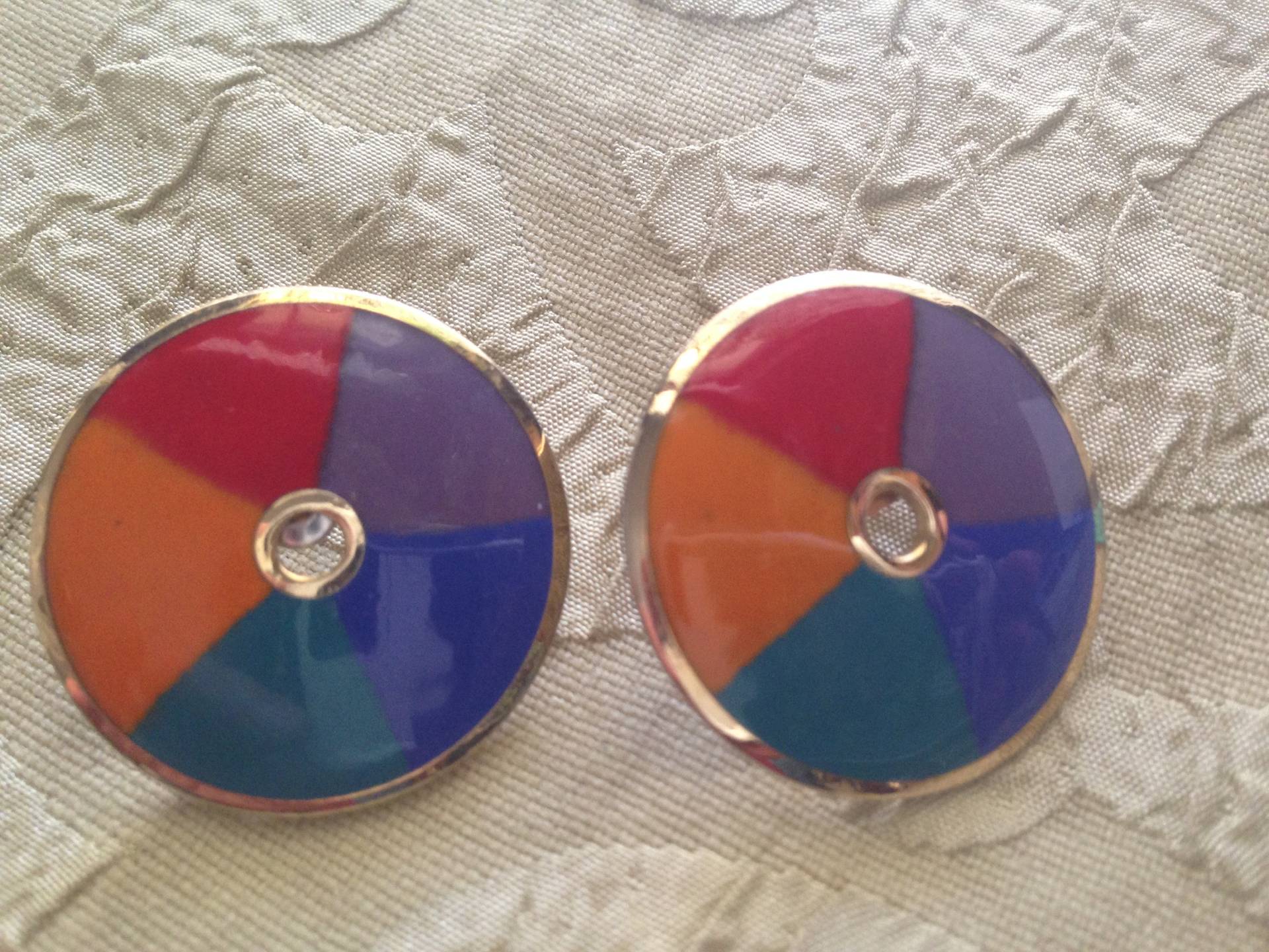 Laurel Burch Ohrringe Medina Post Stud Cloisonné Regenbogen Kunst Schmuck Vintage Stück Signiert Teal Blau Lila Rot Gold Laurel Burch Ohrringe Medina Post Stud Cloisonné Regenbogen Kunst Schmuck Vintage Stück Signiert Teal Blau Lila Rot Gold von SurrenderDorothy